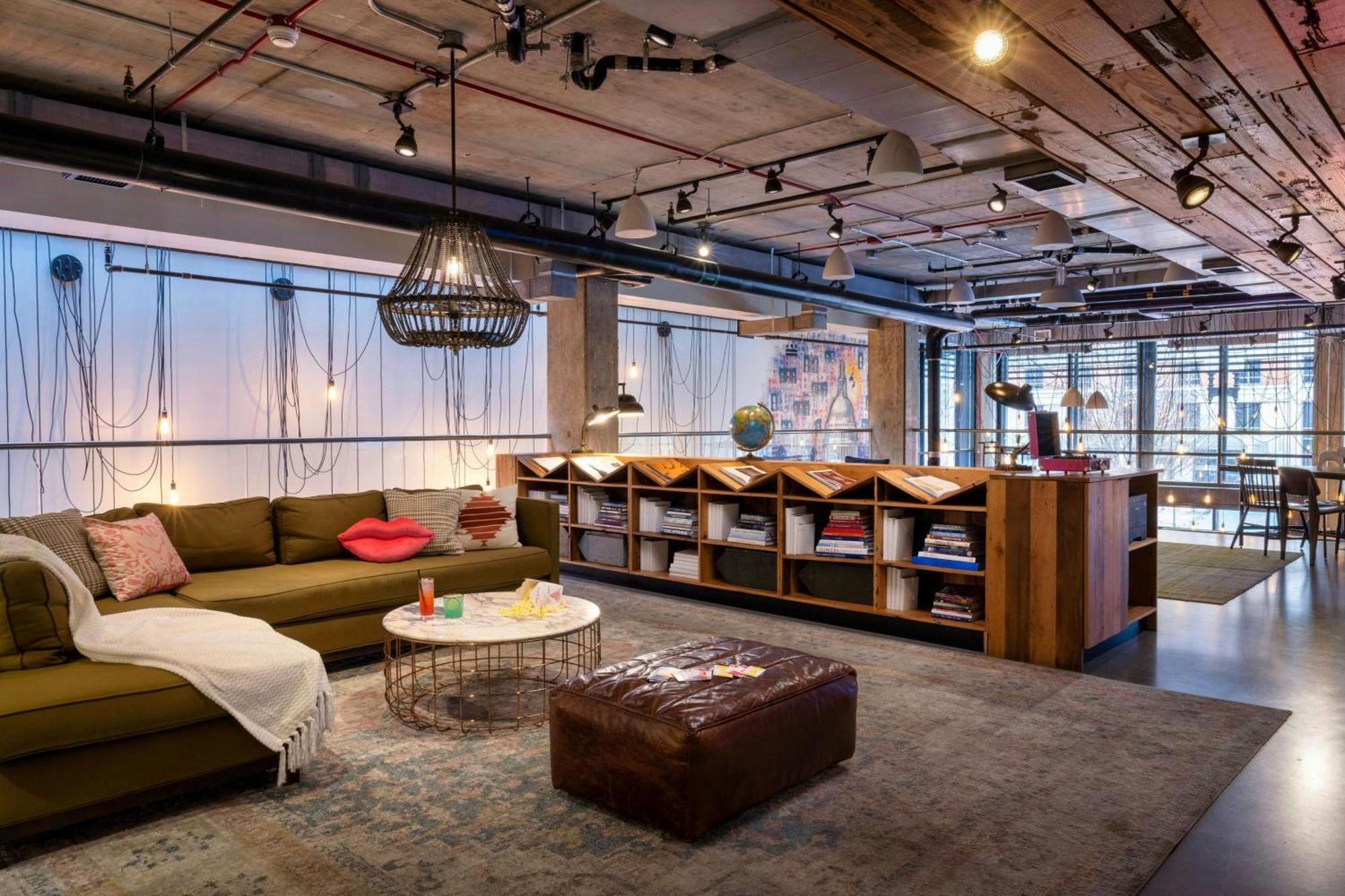 Moxy Washington, Dc Downtown Hotel
