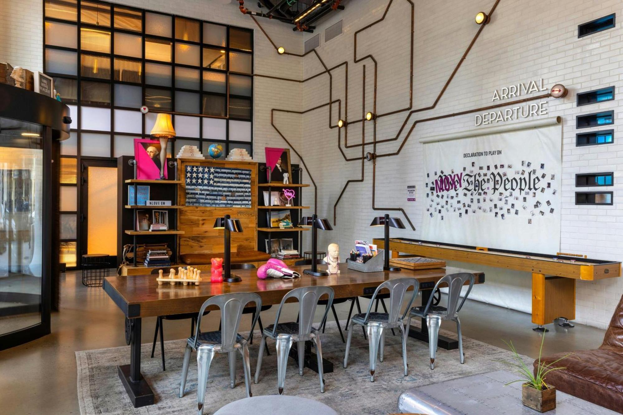 Hotel Moxy Washington, Dc Downtown
