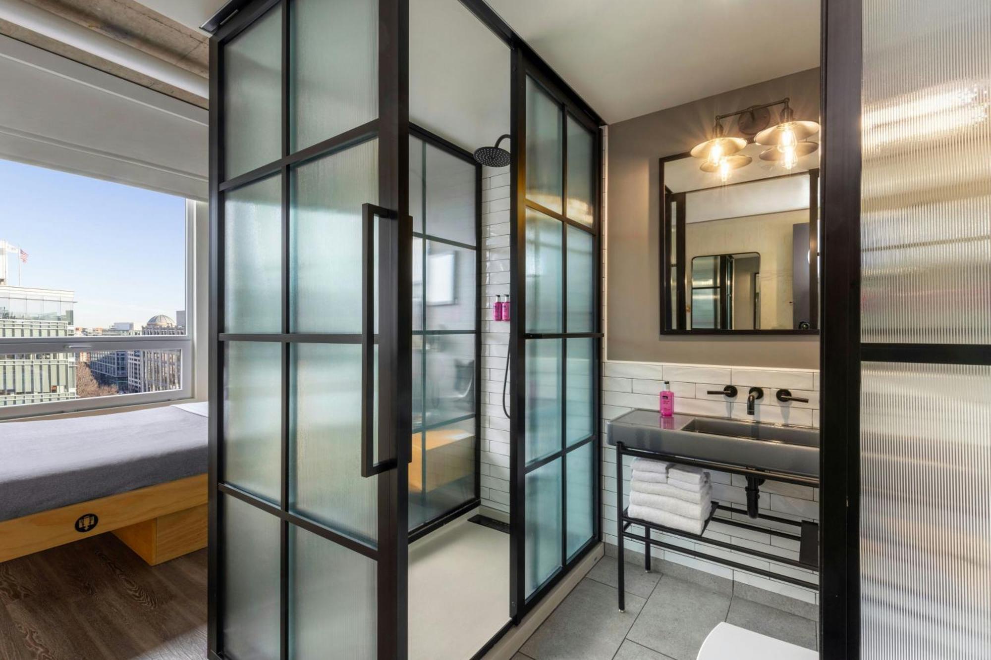 Moxy Washington, Dc Downtown Hotel 3*