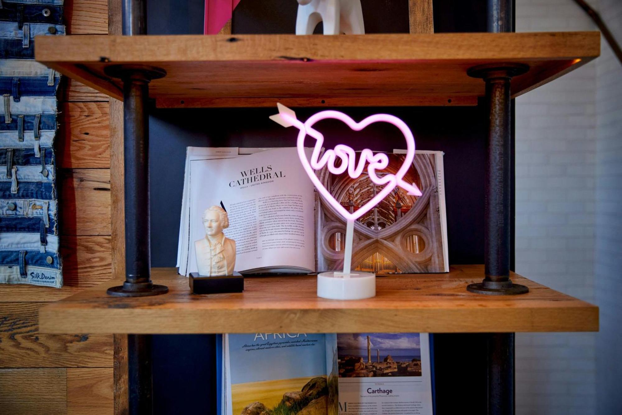Hotel Moxy Washington, Dc Downtown 3*
